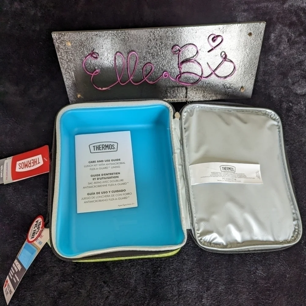 NWT Thermos Thermos Dino Lunchbox